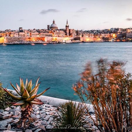 Exceptional 3-Bedroom Apartment, Sliema - Tigne Point! Eksteriør bilde