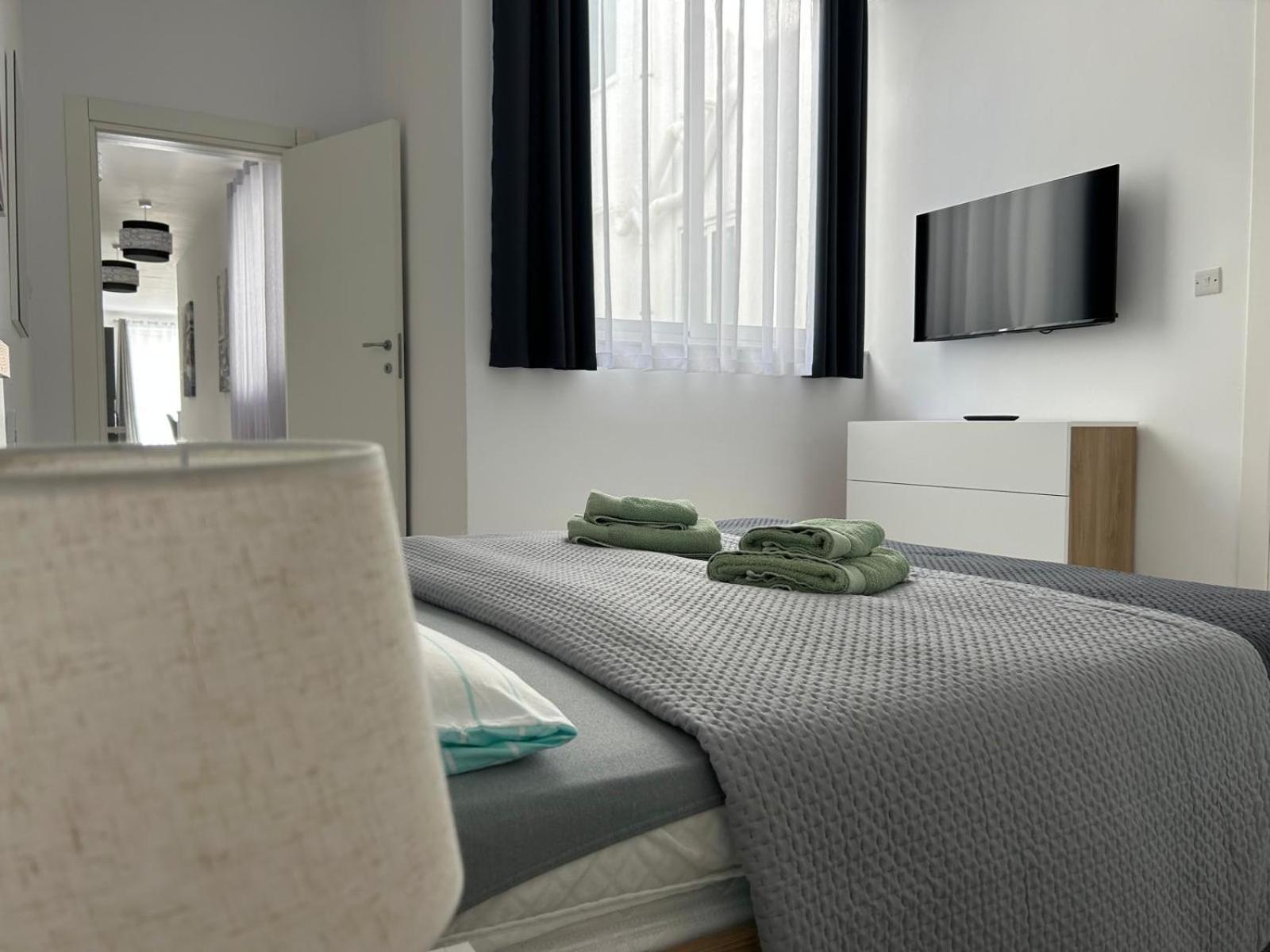 Exceptional 3-Bedroom Apartment, Sliema - Tigne Point! Eksteriør bilde